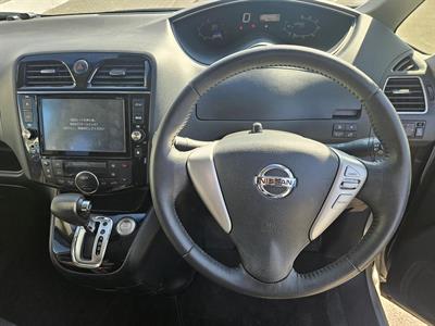 2014 Nissan Serena Hybrid