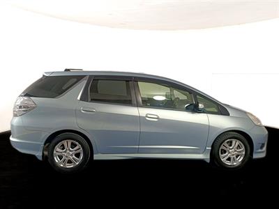 2012 Honda Fit Jazz Shuttle Hybrid