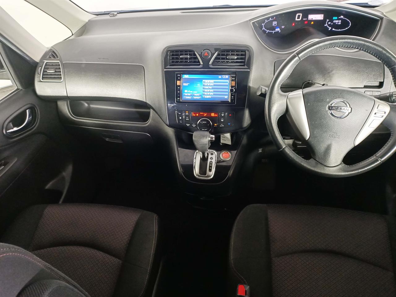 2013 Nissan Serena Hybrid