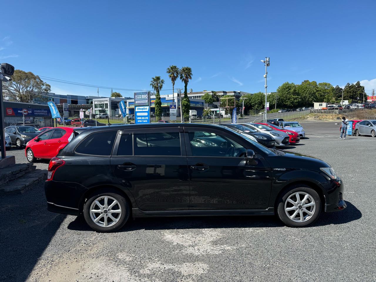 2013 Toyota Corolla Fielder Hybrid