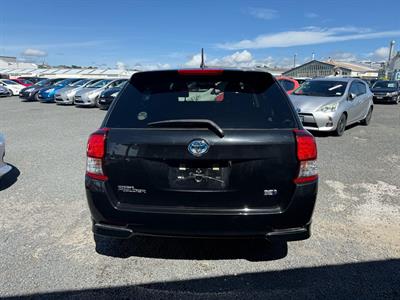 2013 Toyota Corolla Fielder Hybrid