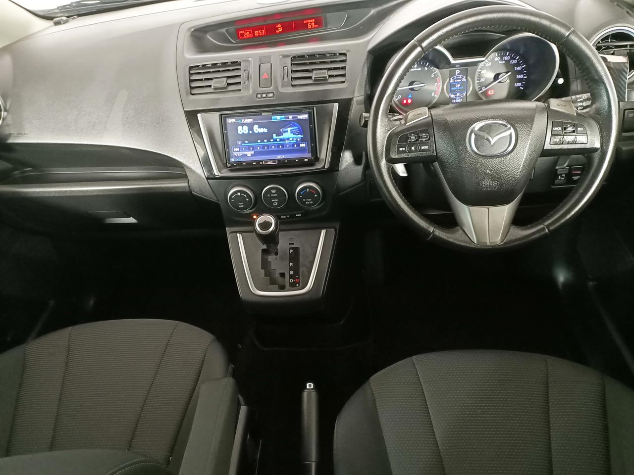 2013 Mazda Premacy 