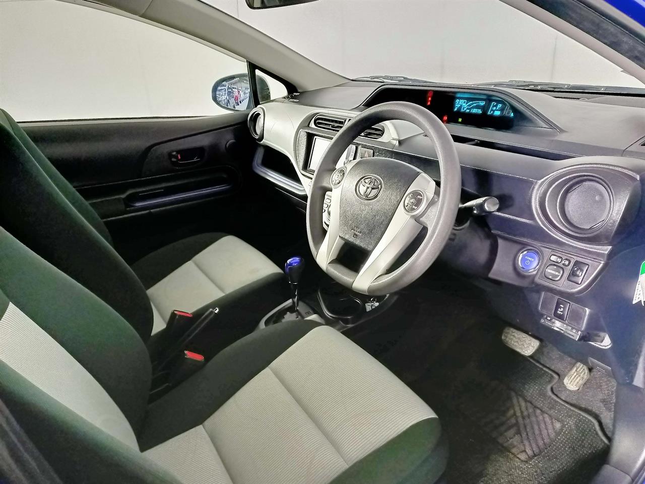 2013 Toyota Aqua Hybrid