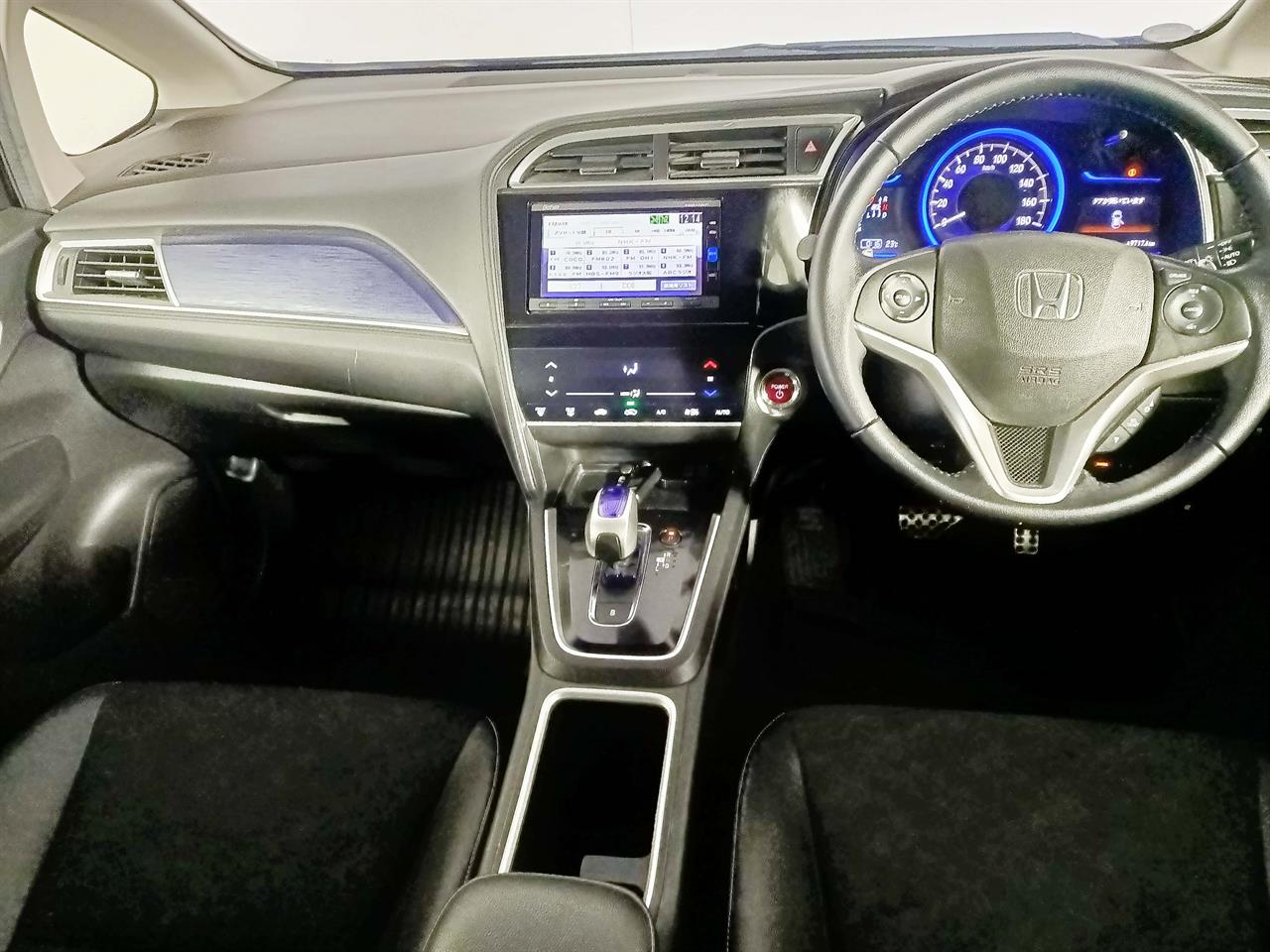 2017 Honda Fit Shuttle Hybrid Facelift