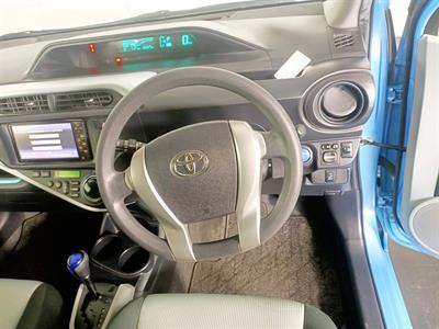 2012 Toyota Aqua Hybrid