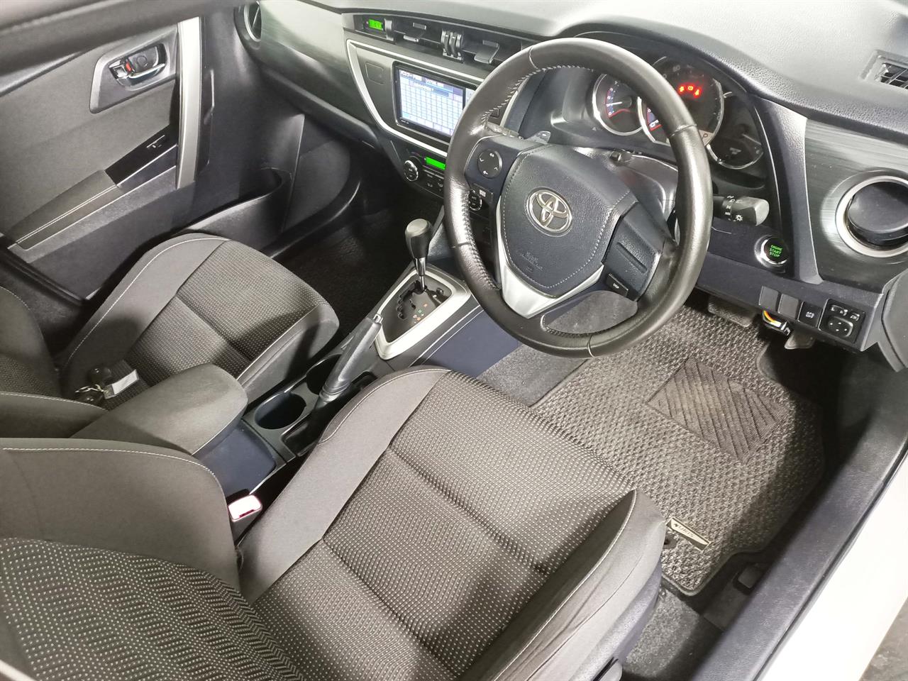 2013 Toyota Auris 