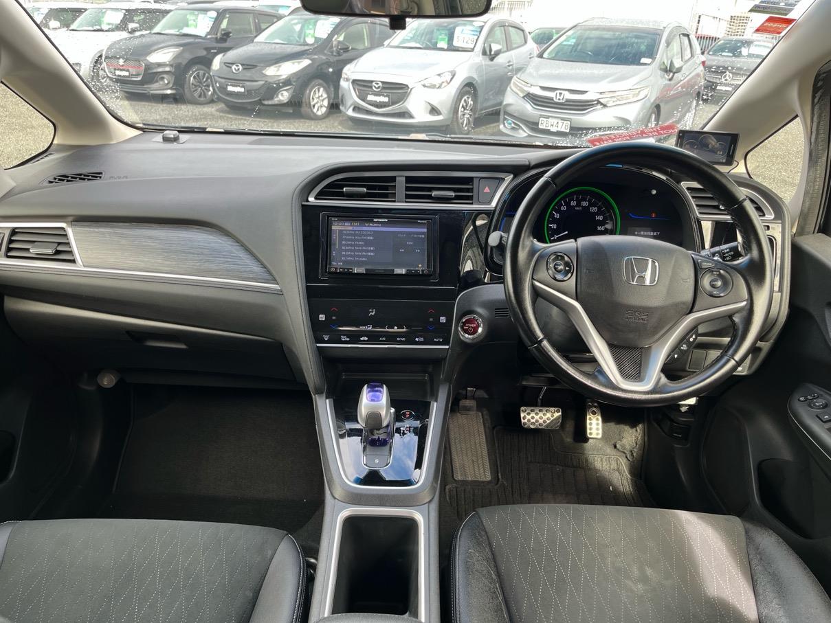 2016 Honda Fit Shuttle Hybrid Facelift Z