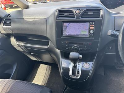 2013 Nissan Serena Hybrid