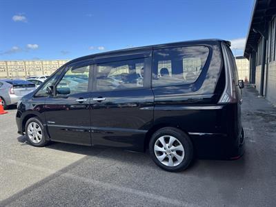 2013 Nissan Serena Hybrid