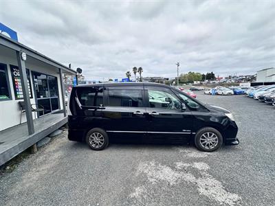 2013 Nissan Serena Hybrid