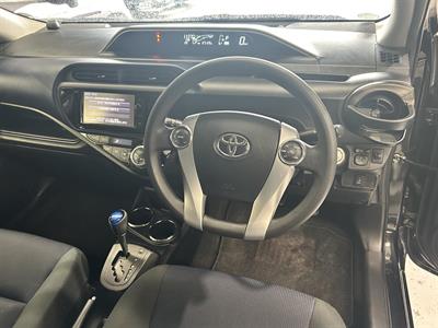 2015 Toyota Aqua Hybrid