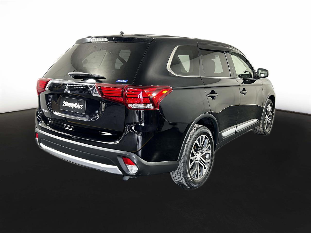 2016 Mitsubishi Outlander 4WD 7seaters New Shape