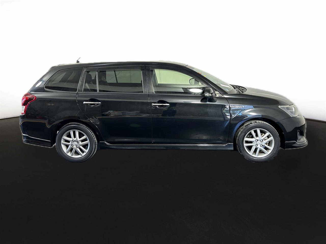 2013 Toyota Corolla Fielder Hybrid WXB