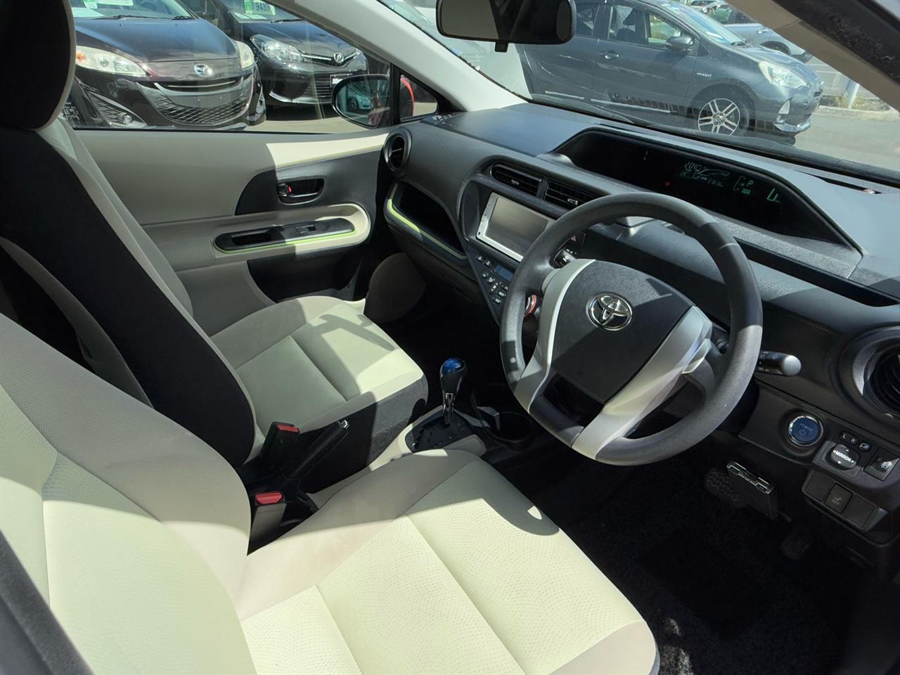 2013 Toyota Aqua S