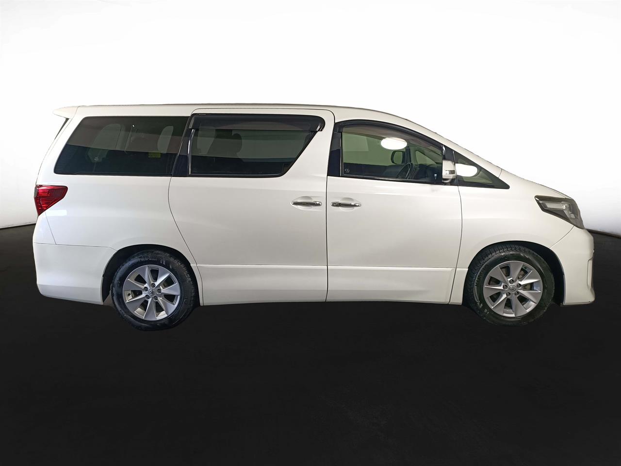 2013 Toyota Alphard 240S