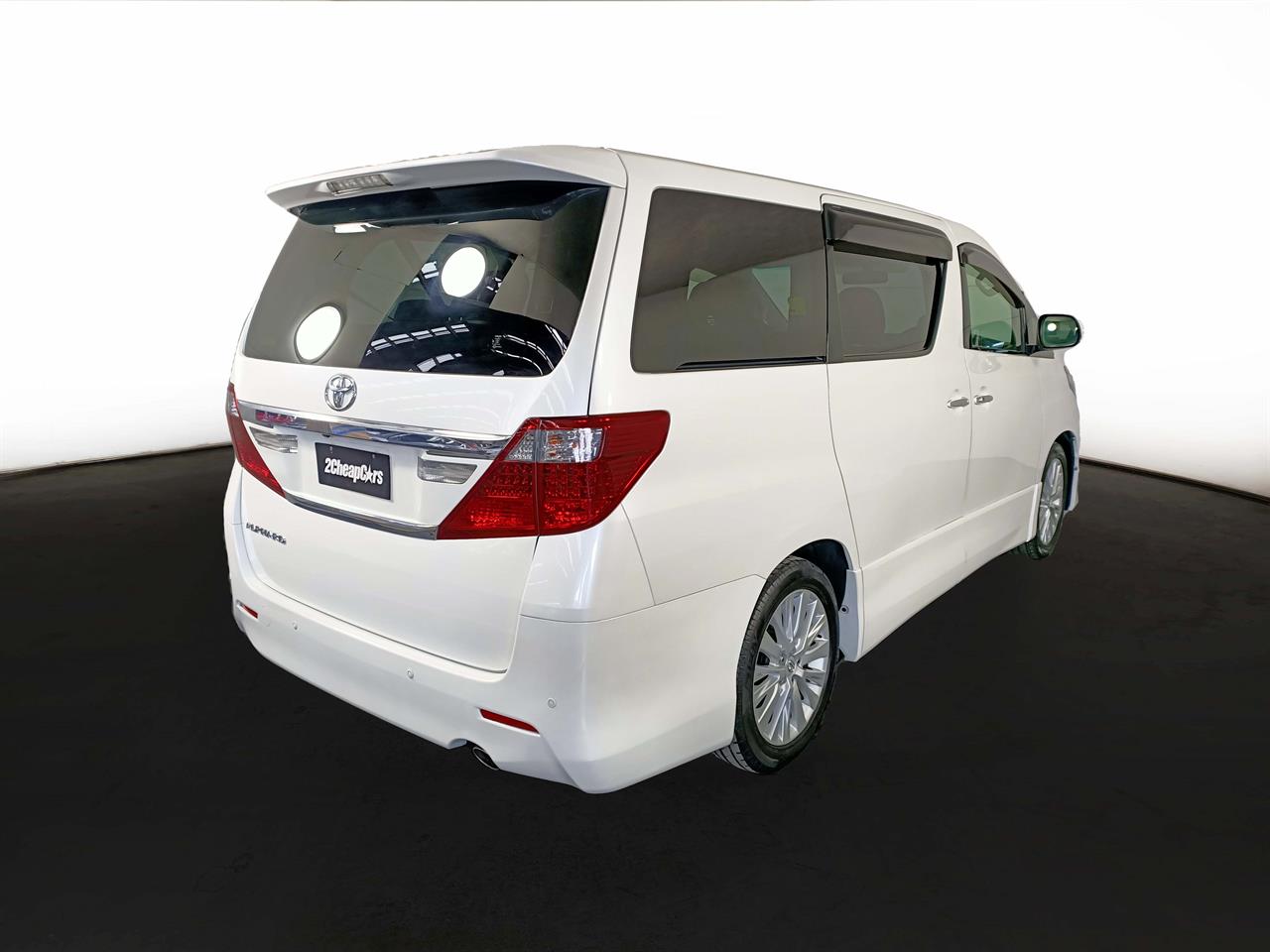 2013 Toyota Alphard 