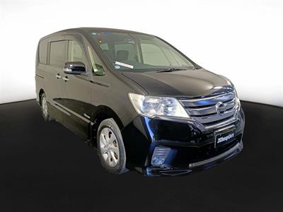 2013 Nissan Serena Hybrid