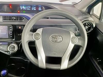 2015 Toyota Aqua Hybrid