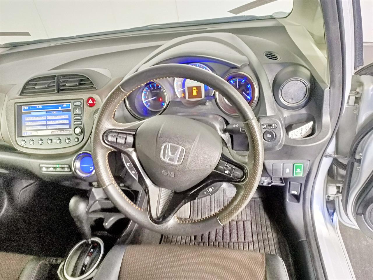 2012 Honda Fit Jazz Shuttle Hybrid