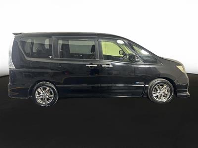 2013 Nissan Serena Hybrid