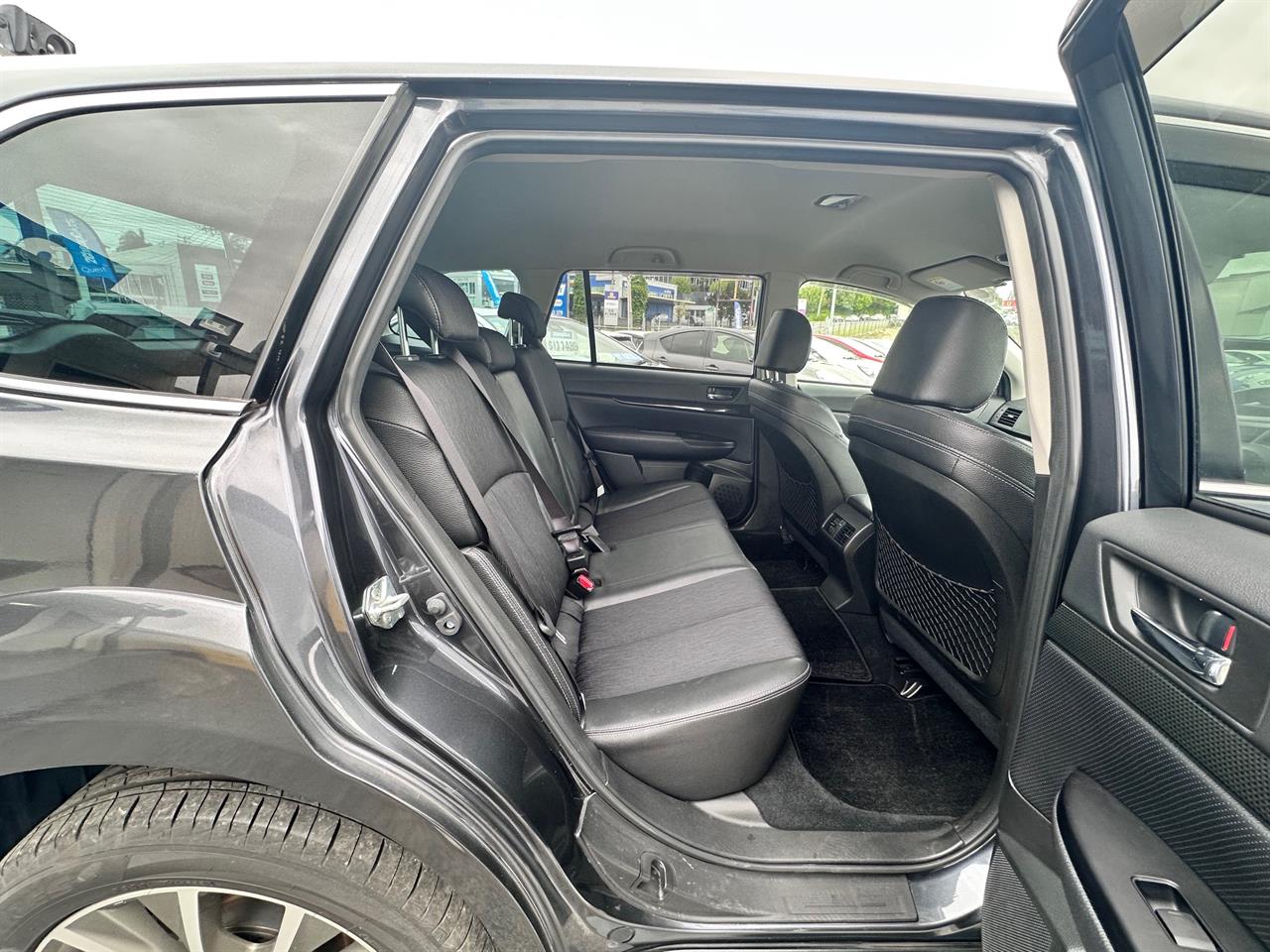 2012 Subaru outback New Shape AWD