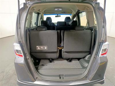 2013 Honda Freed Hybrid