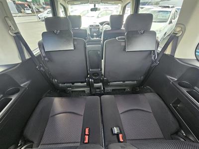 2013 Nissan Serena Hybrid