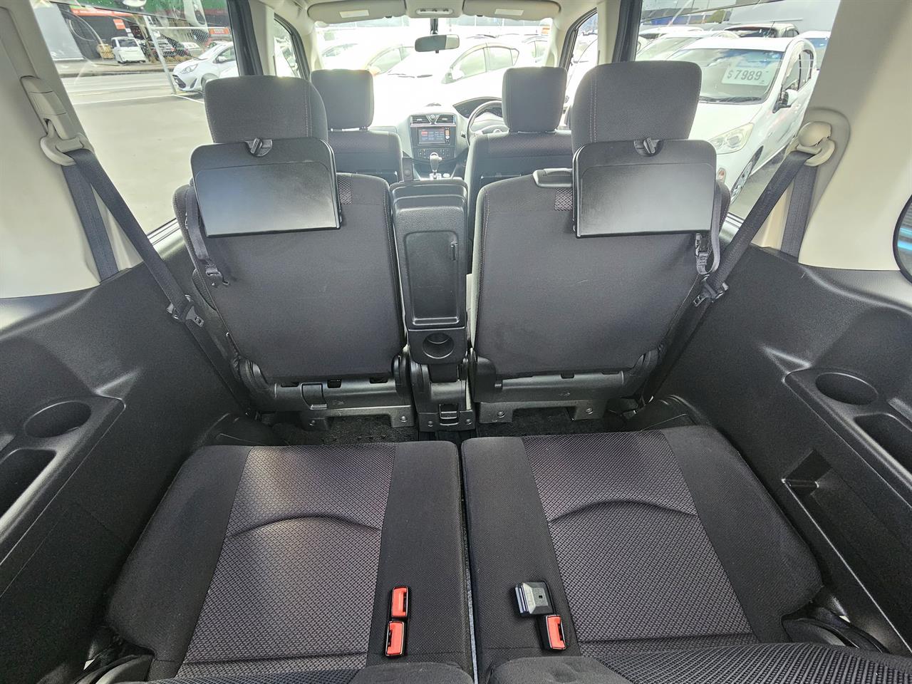 2013 Nissan Serena Hybrid