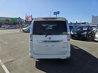 2013 Nissan Serena Hybrid