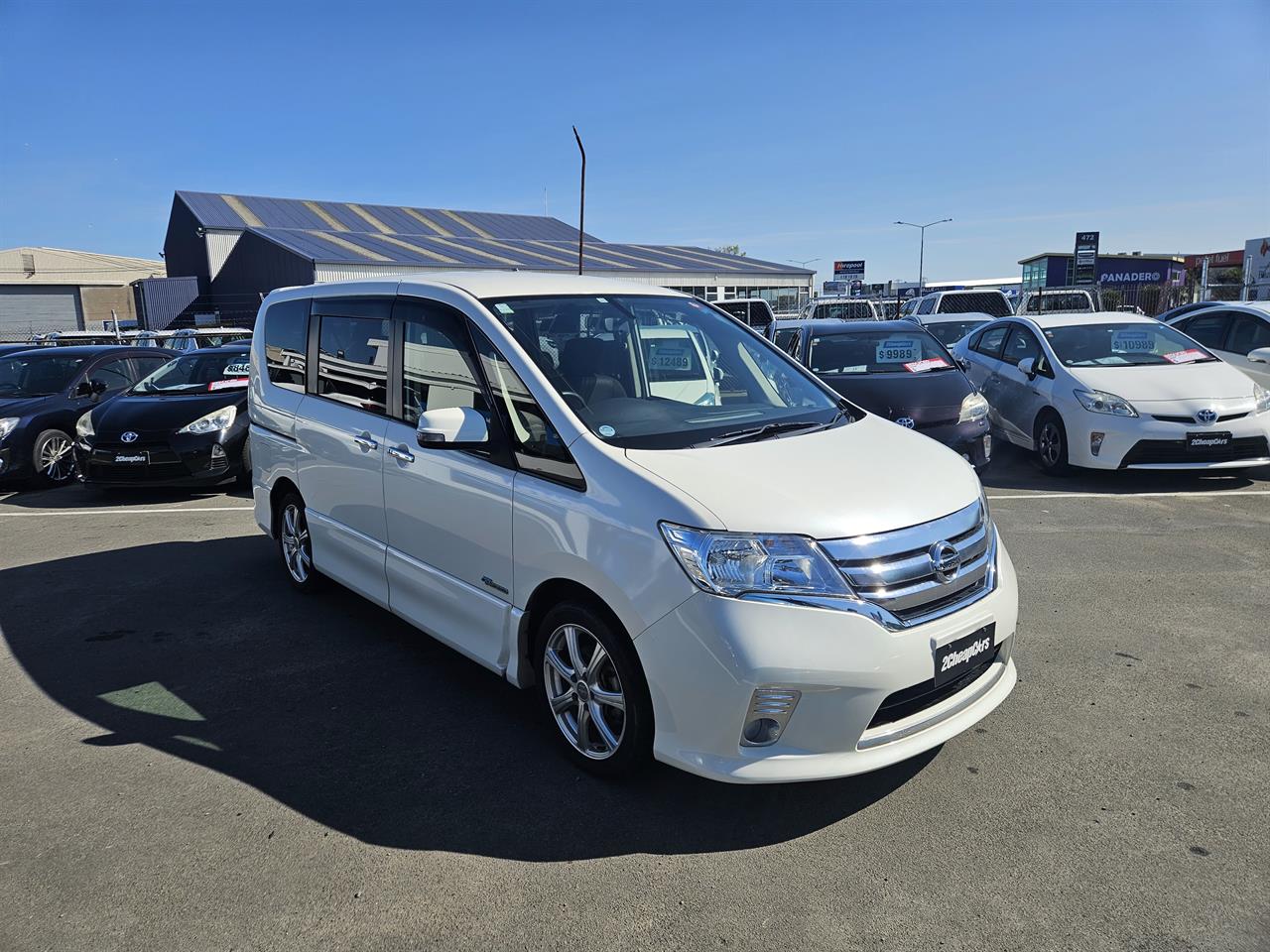 2013 Nissan Serena Hybrid