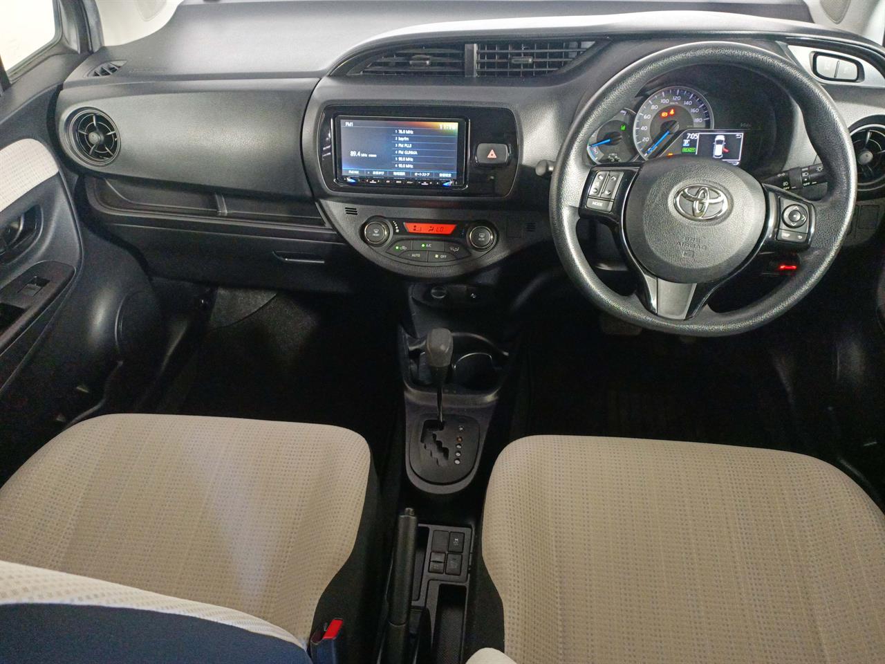 2017 Toyota Vitz Hybrid