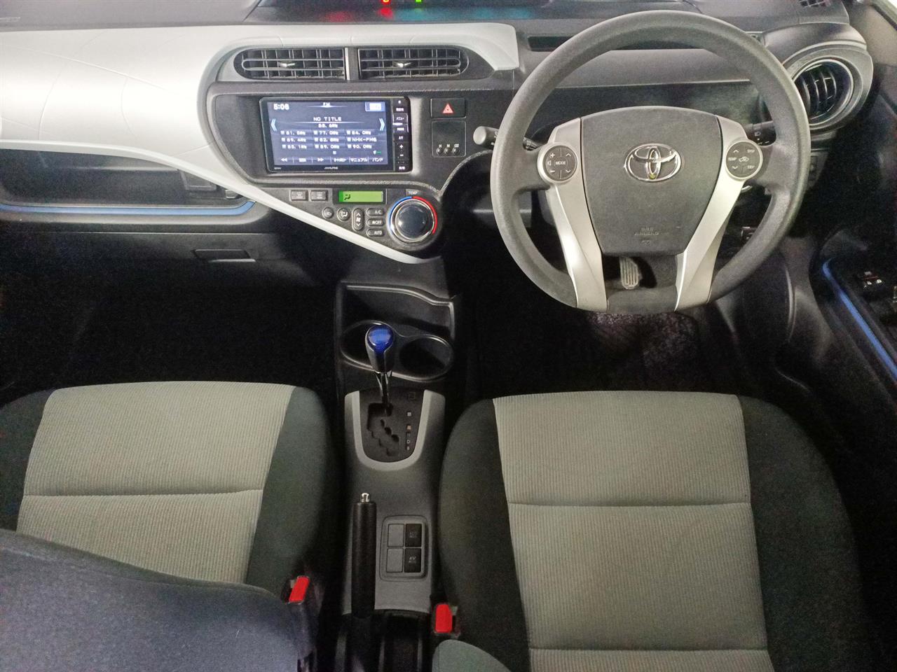 2014 Toyota Aqua Hybrid