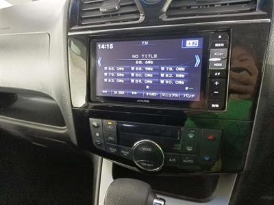 2014 Nissan Serena Hybrid