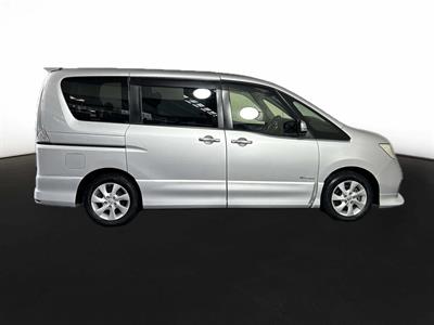 2013 Nissan Serena Hybrid