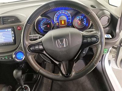 2013 Honda Fit Shuttle Hybrid