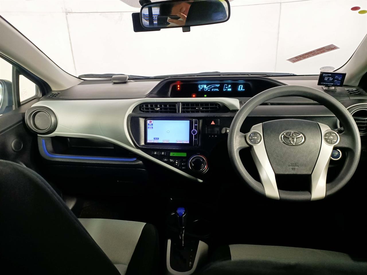 2014 Toyota Aqua Hybrid