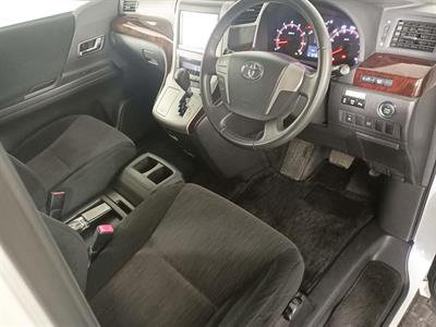 2012 Toyota Vellfire 