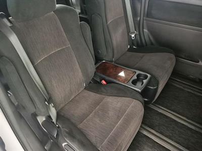 2012 Toyota Vellfire 