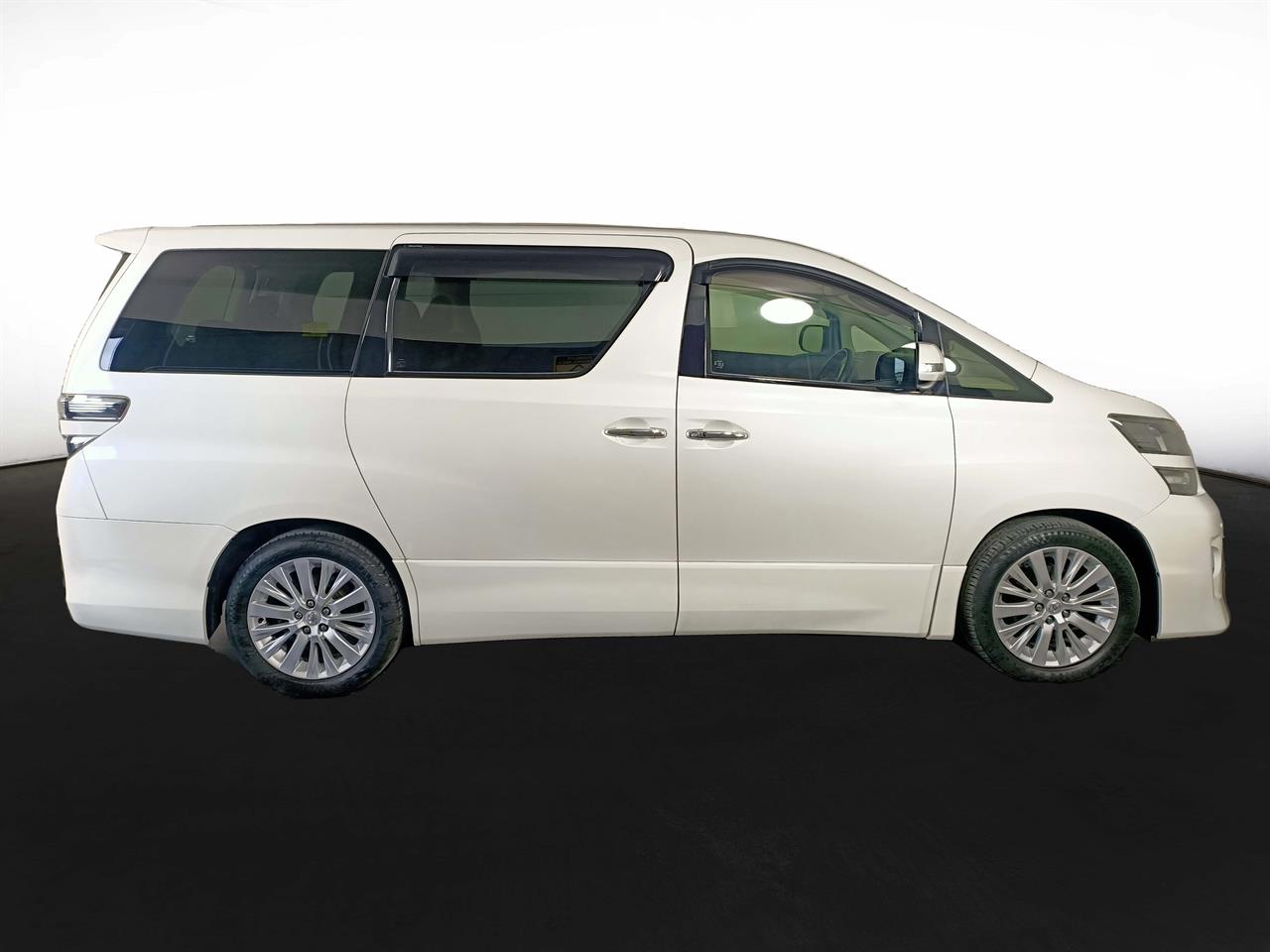 2012 Toyota Vellfire 