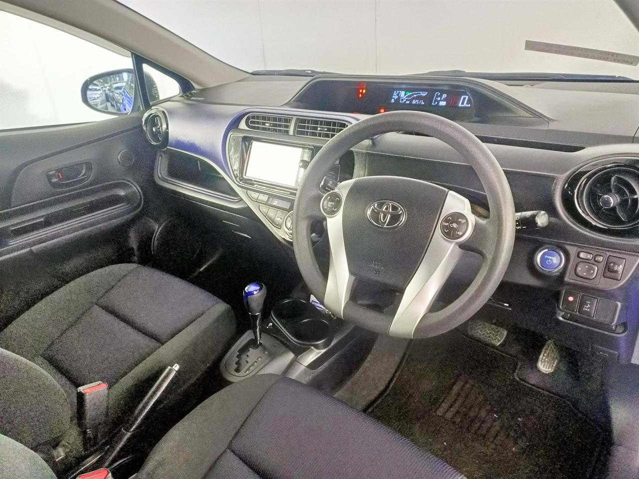 2015 Toyota Aqua Hybrid