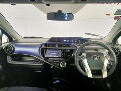 2015 Toyota Aqua Hybrid