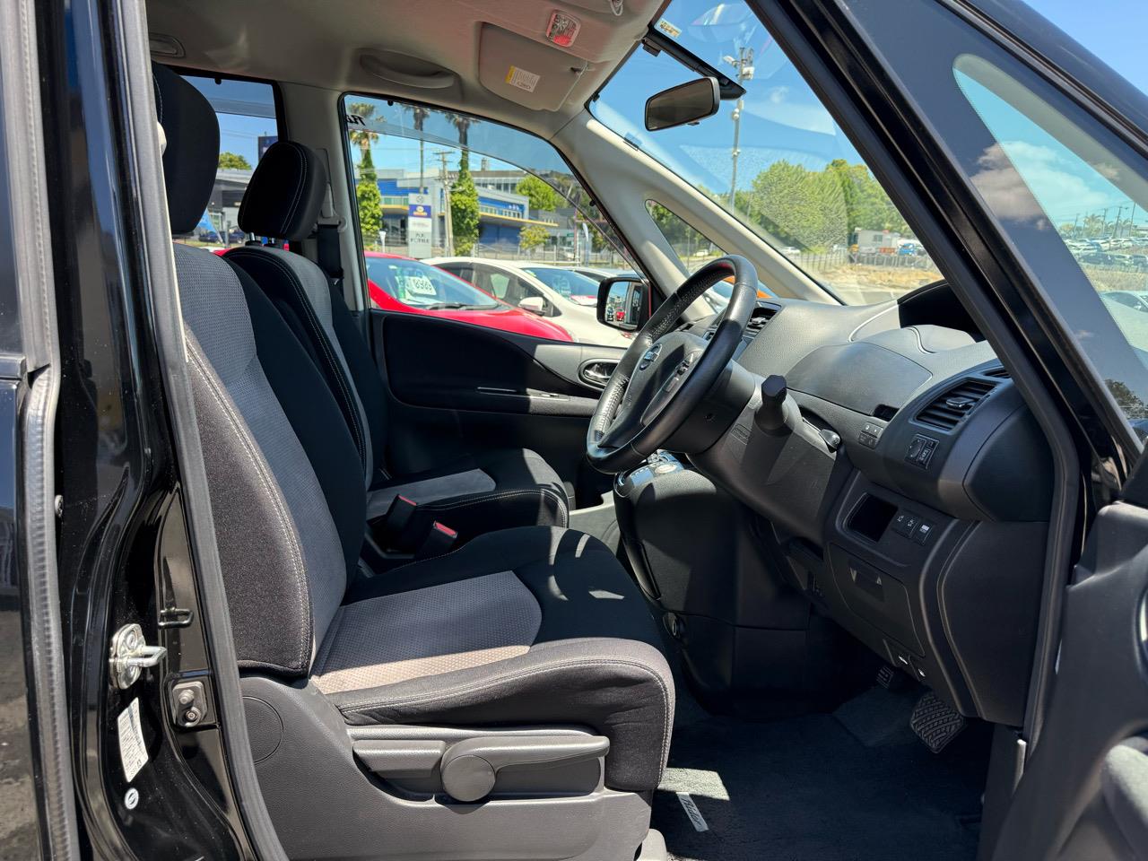 2013 Nissan Serena Hybrid