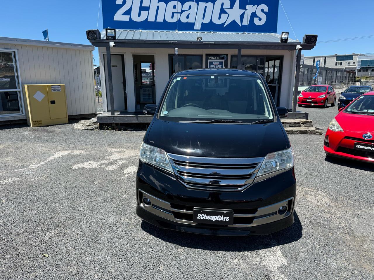 2013 Nissan Serena Hybrid