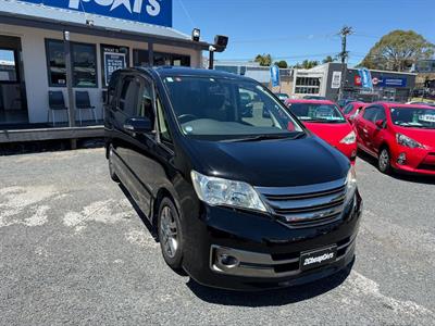 2013 Nissan Serena Hybrid