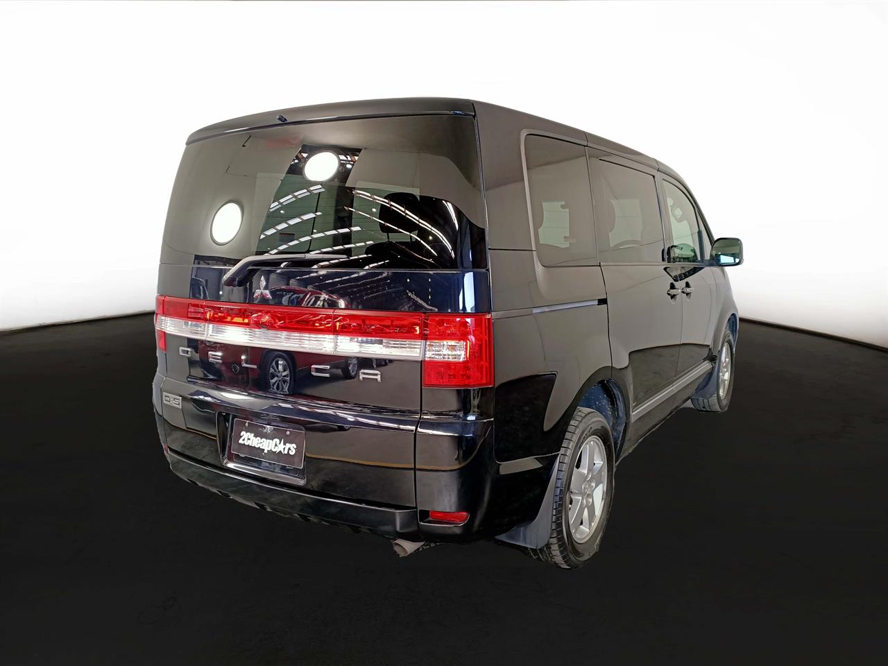 2009 Mitsubishi Delica 7 Seats