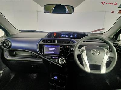 2015 Toyota Aqua Hybrid