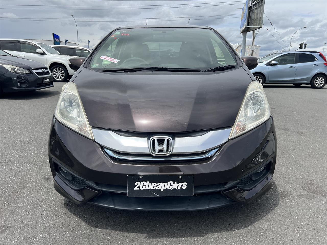 2014 Honda Fit Jazz Shuttle Hybrid