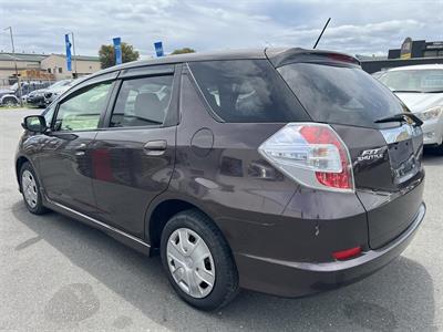 2014 Honda Fit Jazz Shuttle Hybrid