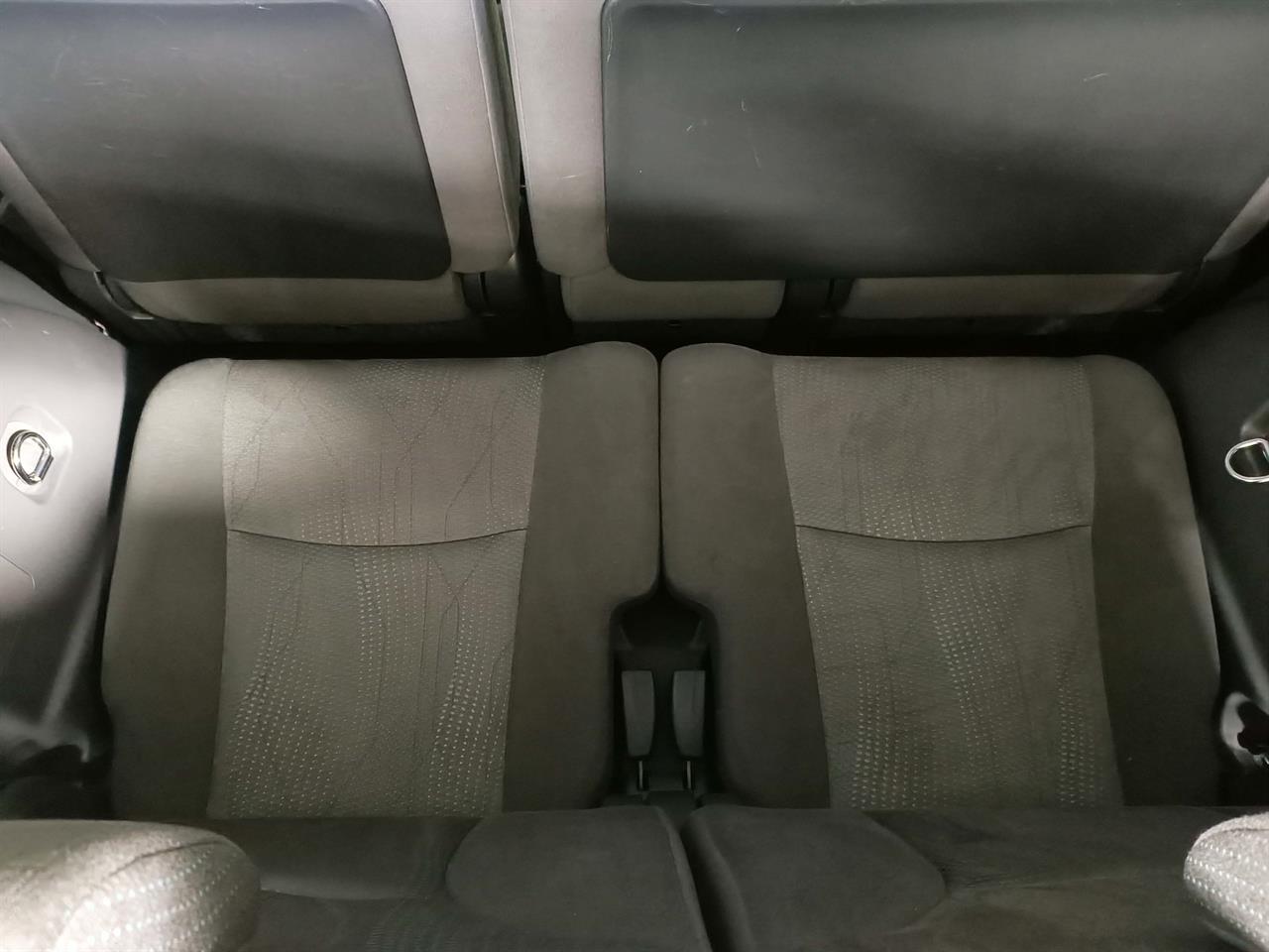 2012 Toyota Prius Alpha 7 Seats