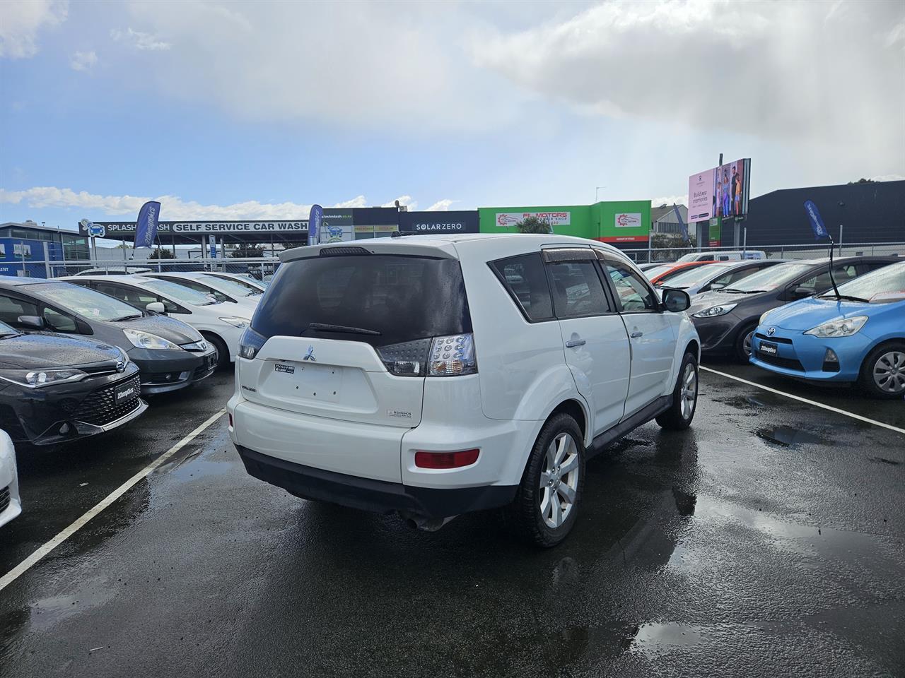 2012 Mitsubishi Outlander 7 Seats